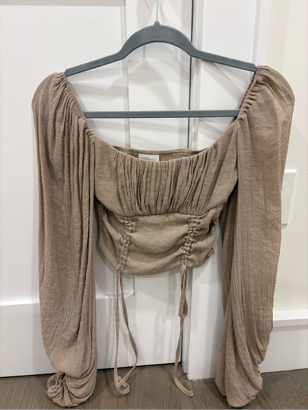 Skylar + Madison Taupe Ruched Long-Sleeve Crop Top
